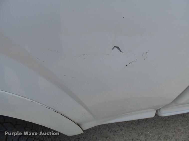 image for item K3269 2008 GMC Canyon Ext. Cab pickup truck