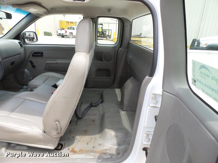 image for item K3269 2008 GMC Canyon Ext. Cab pickup truck