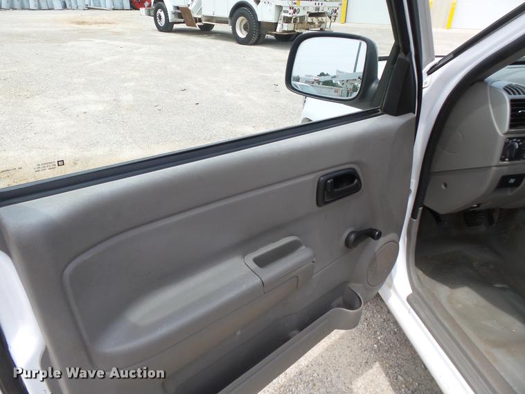 image for item K3269 2008 GMC Canyon Ext. Cab pickup truck