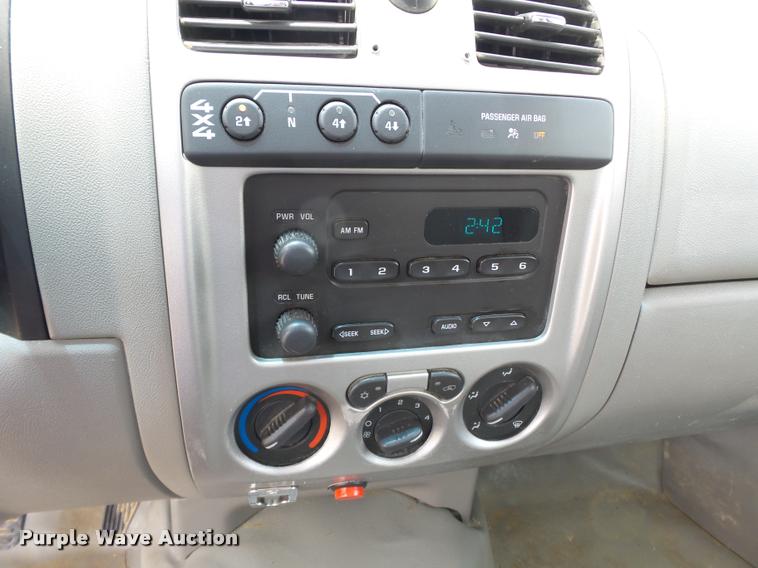 image for item K3269 2008 GMC Canyon Ext. Cab pickup truck