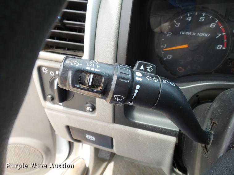 image for item K3269 2008 GMC Canyon Ext. Cab pickup truck