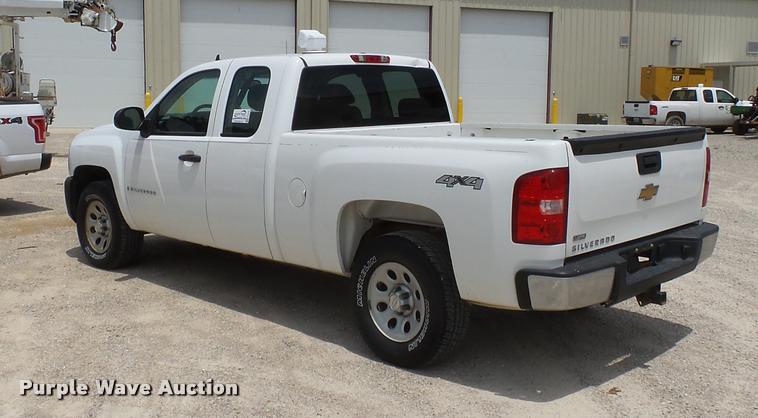 image for item K3270 2009 Chevrolet Silverado 1500 Ext. Cab pickup truck