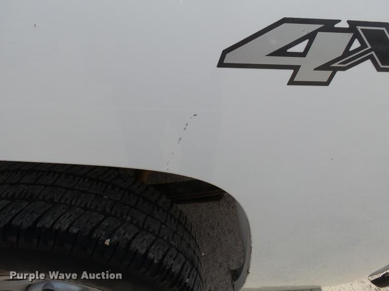 image for item K3270 2009 Chevrolet Silverado 1500 Ext. Cab pickup truck