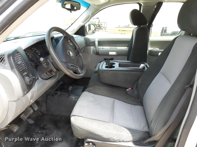 image for item K3270 2009 Chevrolet Silverado 1500 Ext. Cab pickup truck