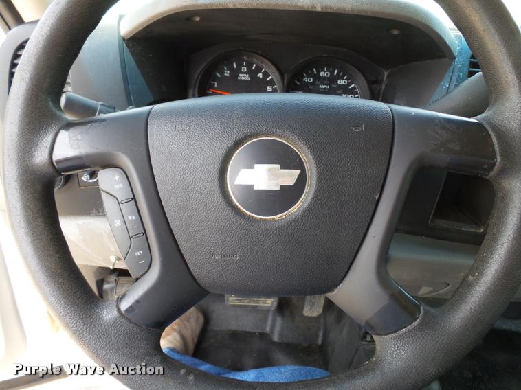 image for item K3270 2009 Chevrolet Silverado 1500 Ext. Cab pickup truck