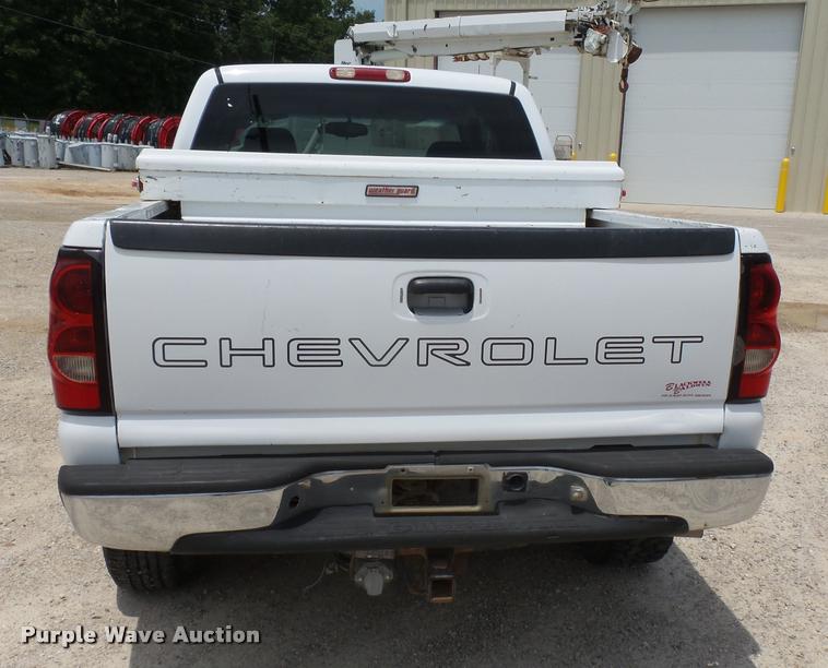 image for item K3271 2006 Chevrolet Silverado 1500 Ext. Cab pickup truck