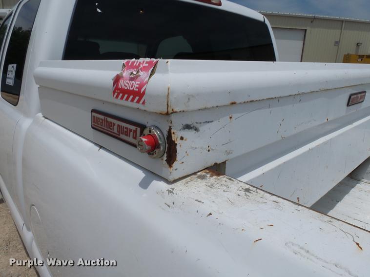 image for item K3271 2006 Chevrolet Silverado 1500 Ext. Cab pickup truck