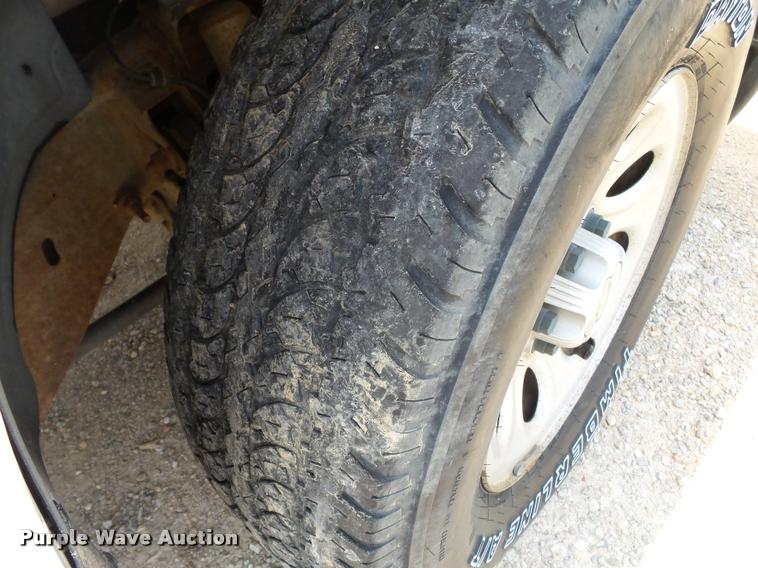 image for item K3271 2006 Chevrolet Silverado 1500 Ext. Cab pickup truck