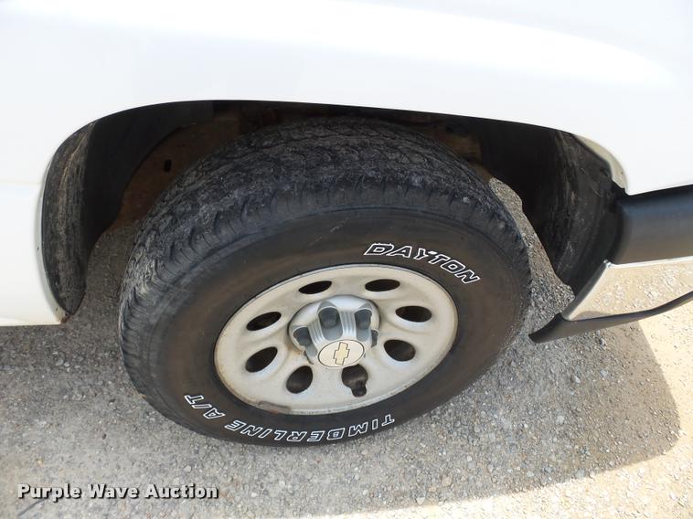 image for item K3271 2006 Chevrolet Silverado 1500 Ext. Cab pickup truck