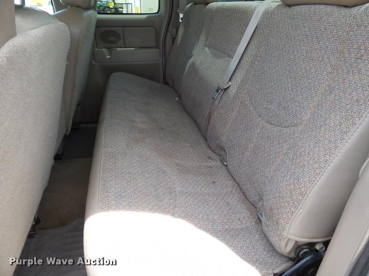 image for item K3271 2006 Chevrolet Silverado 1500 Ext. Cab pickup truck