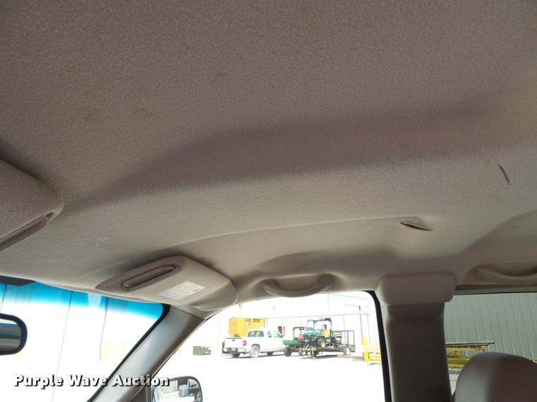 image for item K3271 2006 Chevrolet Silverado 1500 Ext. Cab pickup truck