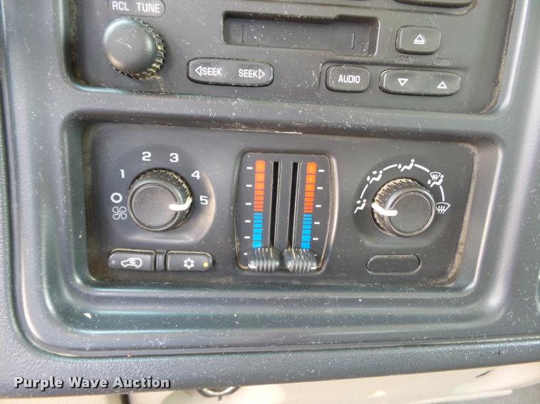 image for item K3271 2006 Chevrolet Silverado 1500 Ext. Cab pickup truck