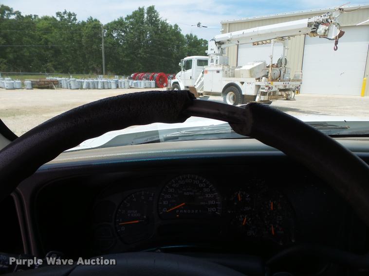 image for item K3271 2006 Chevrolet Silverado 1500 Ext. Cab pickup truck