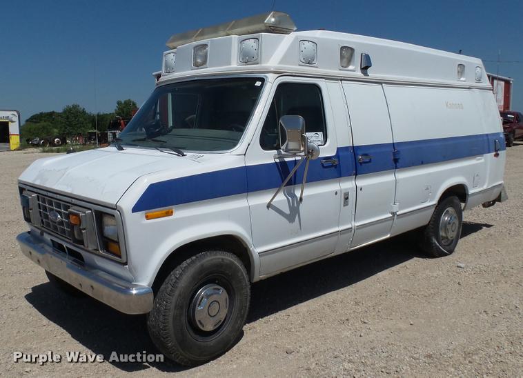 image for item K4950 1991 Ford Econoline E350 ambulance