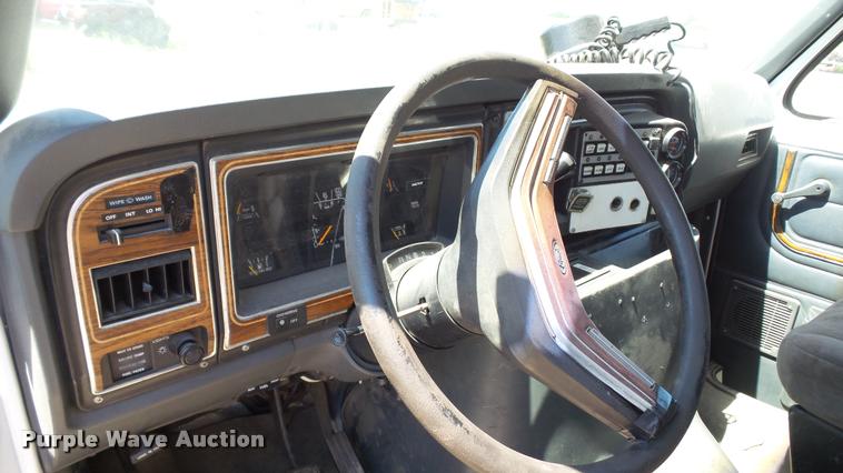 image for item K4950 1991 Ford Econoline E350 ambulance