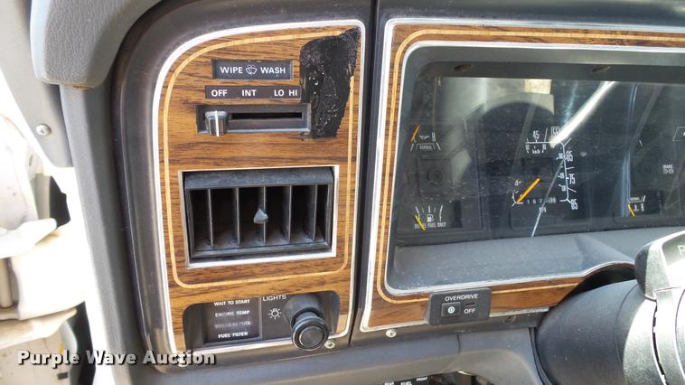 image for item K4950 1991 Ford Econoline E350 ambulance