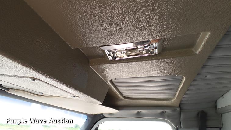 image for item K4950 1991 Ford Econoline E350 ambulance