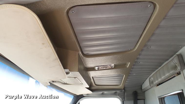 image for item K4950 1991 Ford Econoline E350 ambulance