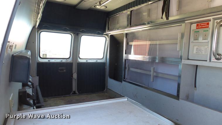 image for item K4950 1991 Ford Econoline E350 ambulance