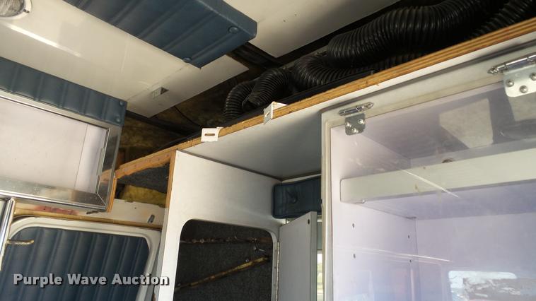 image for item K4950 1991 Ford Econoline E350 ambulance