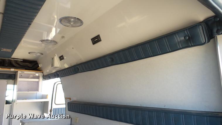 image for item K4950 1991 Ford Econoline E350 ambulance
