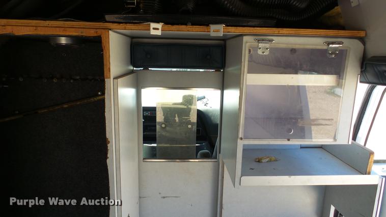 image for item K4950 1991 Ford Econoline E350 ambulance