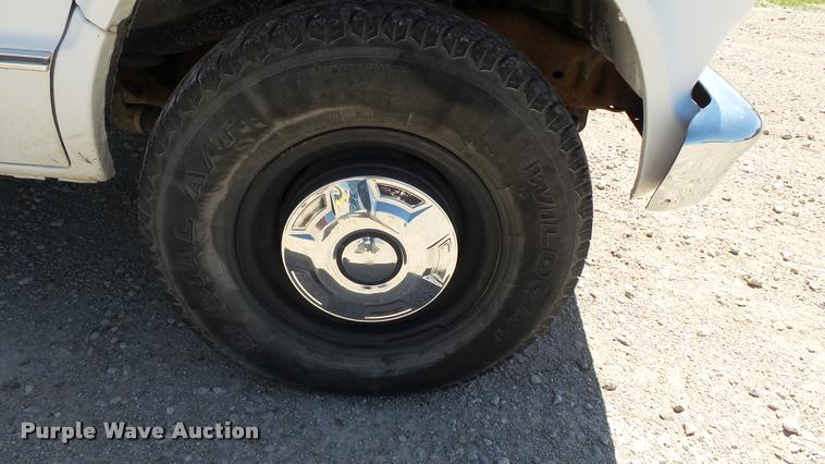 image for item K4950 1991 Ford Econoline E350 ambulance