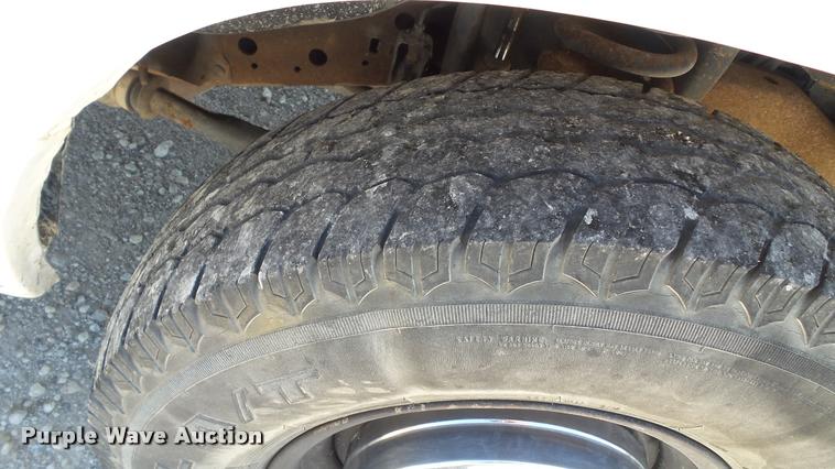 image for item K4950 1991 Ford Econoline E350 ambulance