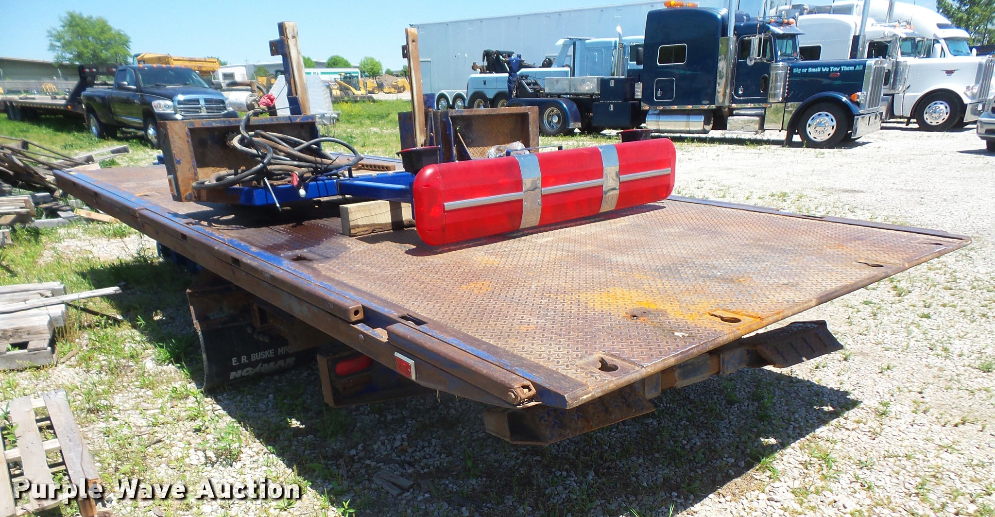 Nomar rollback bed in Olathe, KS Item BF9115 sold Purple Wave