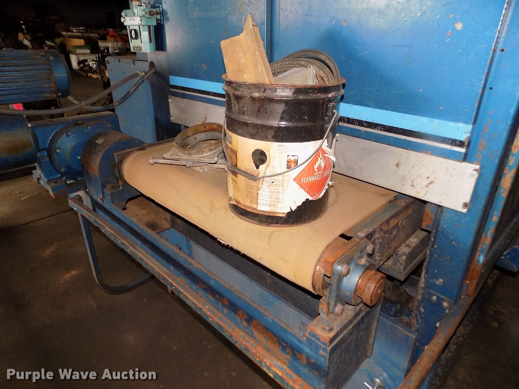 AEM wide belt sander in Omaha, NE Item DA0734 sold Purple Wave