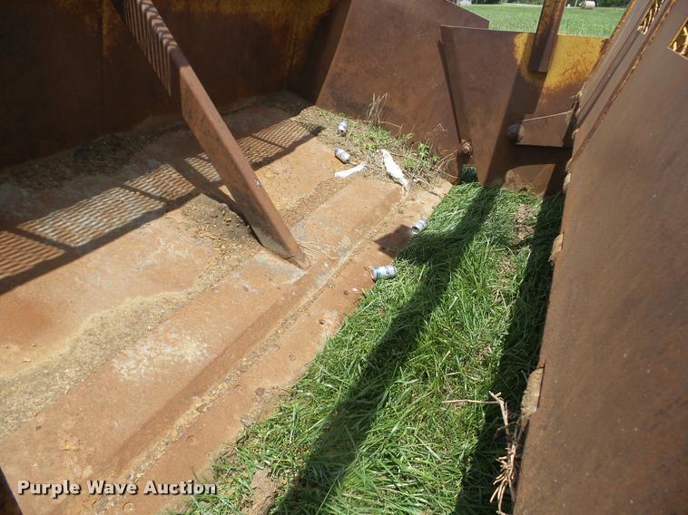 image for item BI9689 Penn scraper