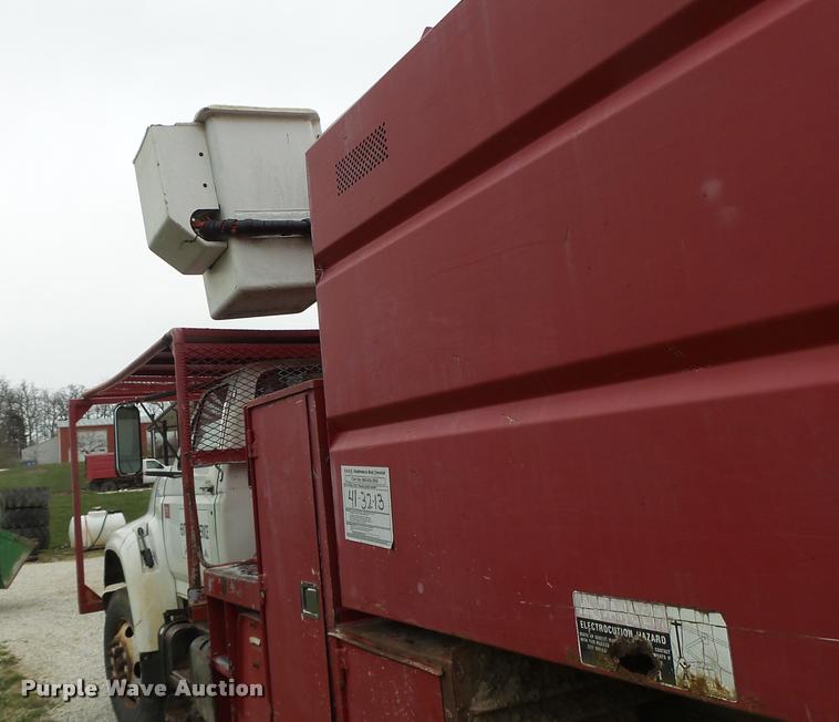 image for item DA3395 1998 Ford F800 bucket truck