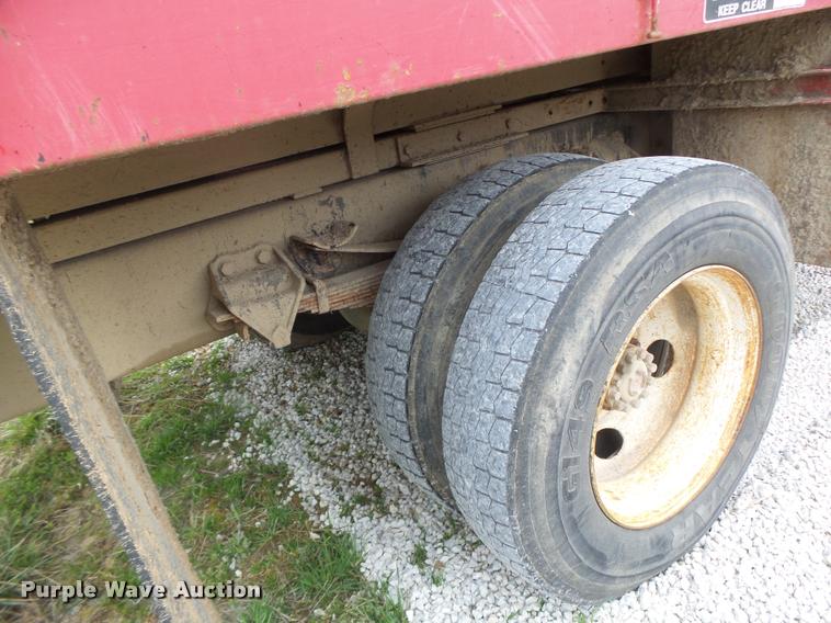 image for item DA3395 1998 Ford F800 bucket truck