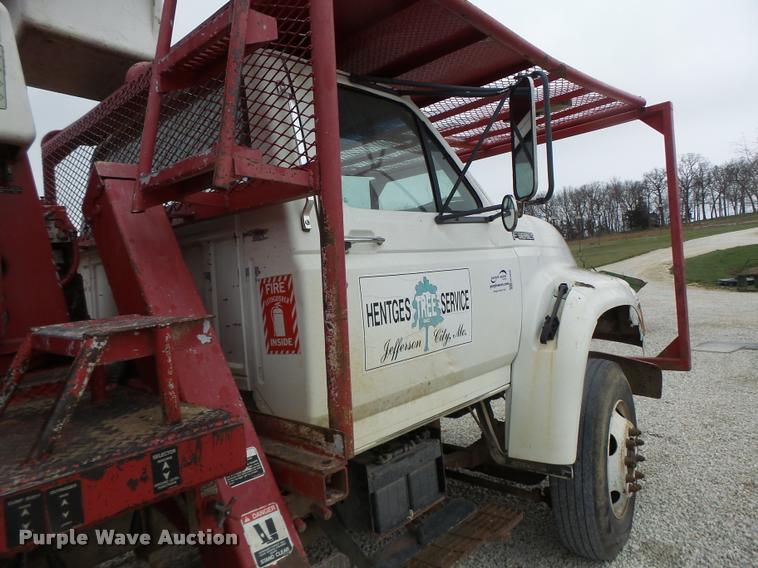 image for item DA3395 1998 Ford F800 bucket truck