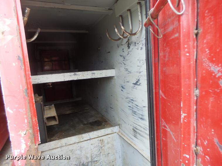 image for item DA3395 1998 Ford F800 bucket truck