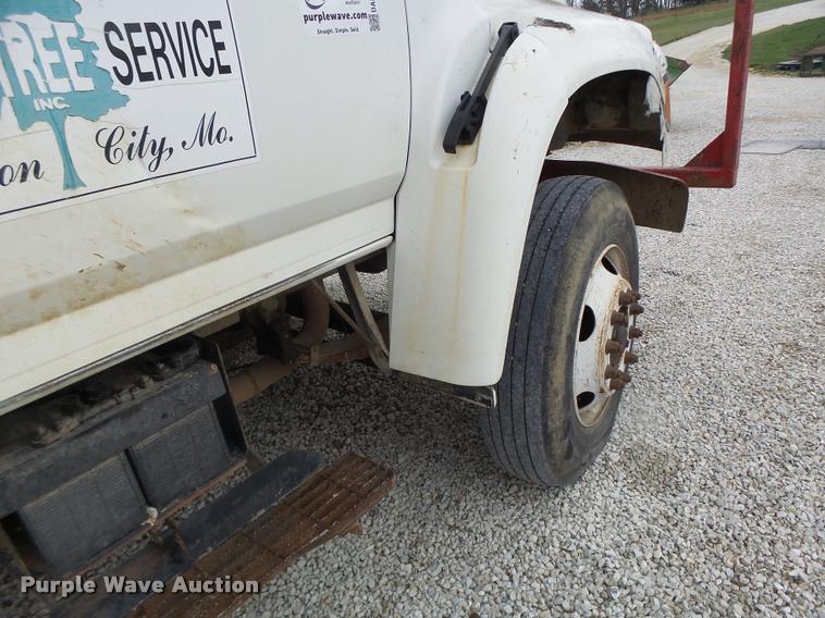 image for item DA3395 1998 Ford F800 bucket truck