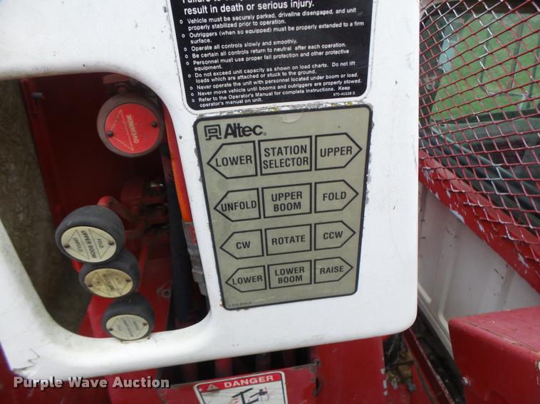 image for item DA3395 1998 Ford F800 bucket truck