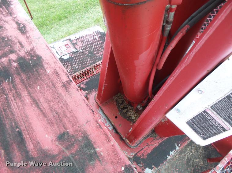 image for item DA3395 1998 Ford F800 bucket truck