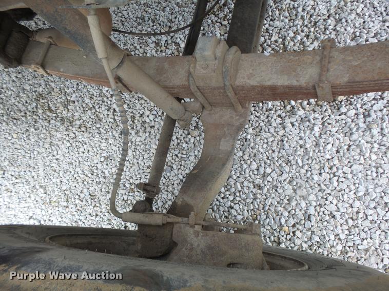 image for item DA3395 1998 Ford F800 bucket truck