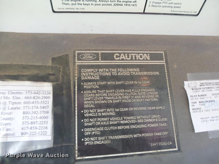 image for item DA3395 1998 Ford F800 bucket truck