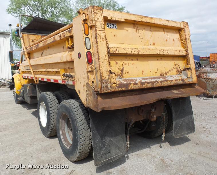 image for item DA4929 1998 International 4900 dump truck
