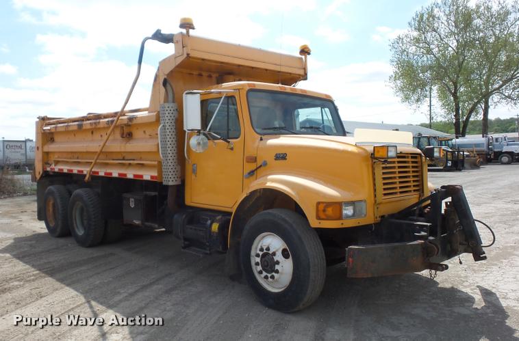 image for item DA4929 1998 International 4900 dump truck