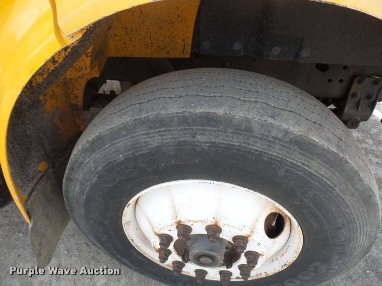 image for item DA4929 1998 International 4900 dump truck