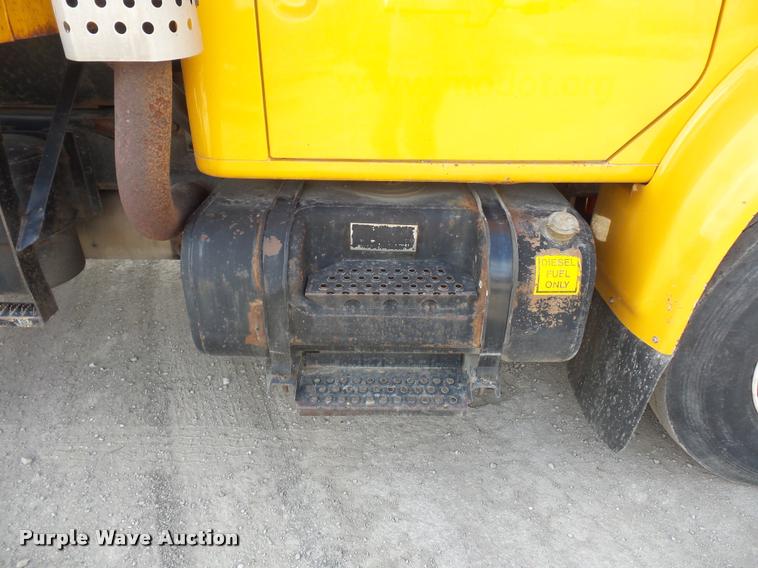 image for item DA4929 1998 International 4900 dump truck