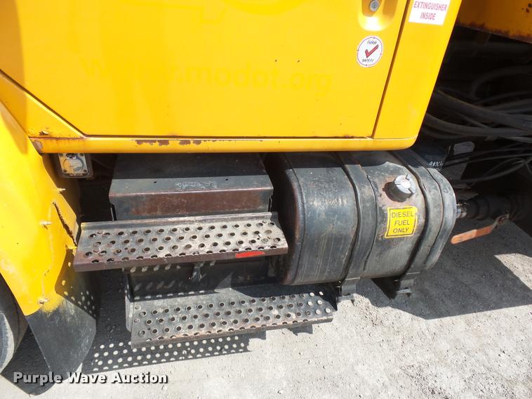 image for item DA4929 1998 International 4900 dump truck