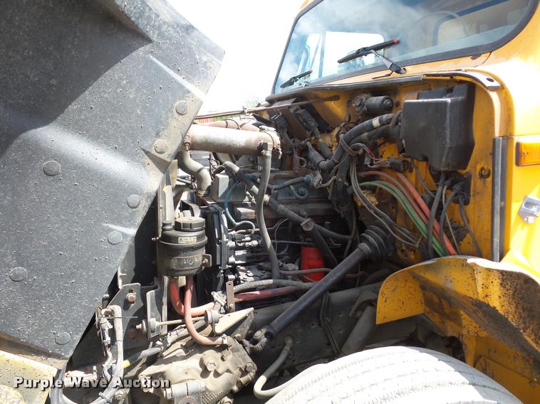 image for item DA4929 1998 International 4900 dump truck