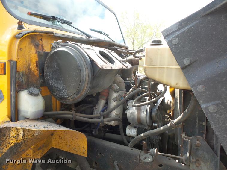 image for item DA4929 1998 International 4900 dump truck