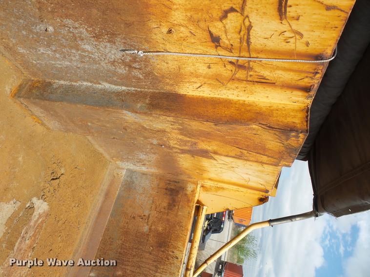 image for item DA4929 1998 International 4900 dump truck