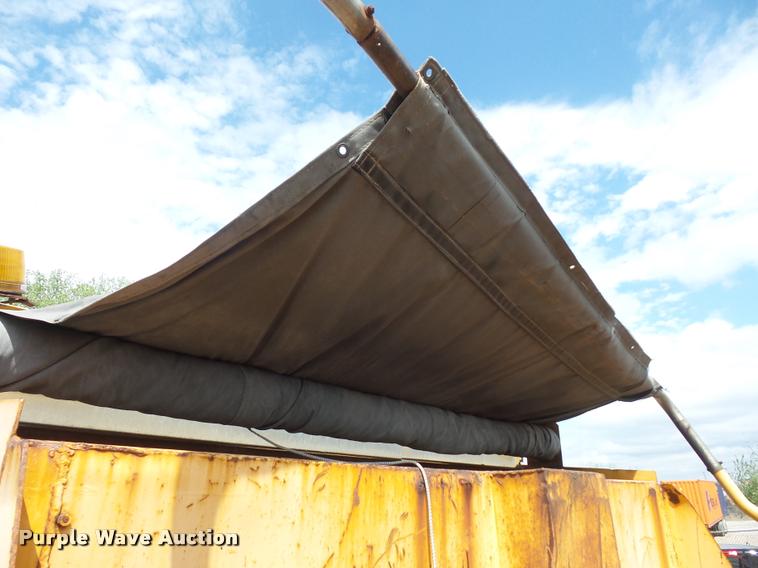 image for item DA4929 1998 International 4900 dump truck