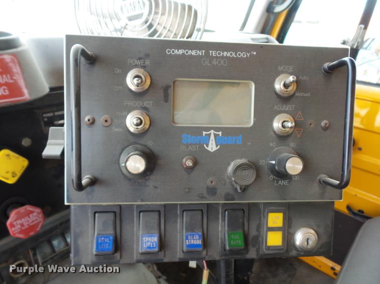 image for item DA4929 1998 International 4900 dump truck